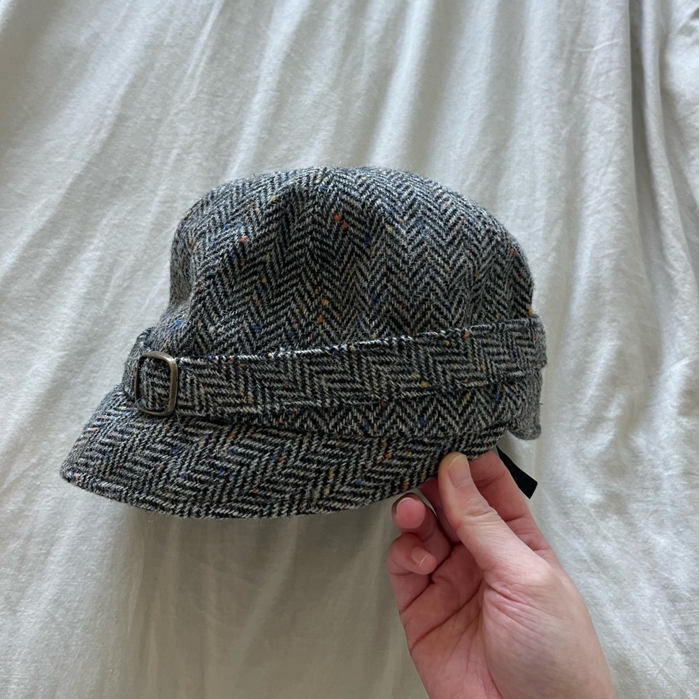 Gray tweed Irish hat